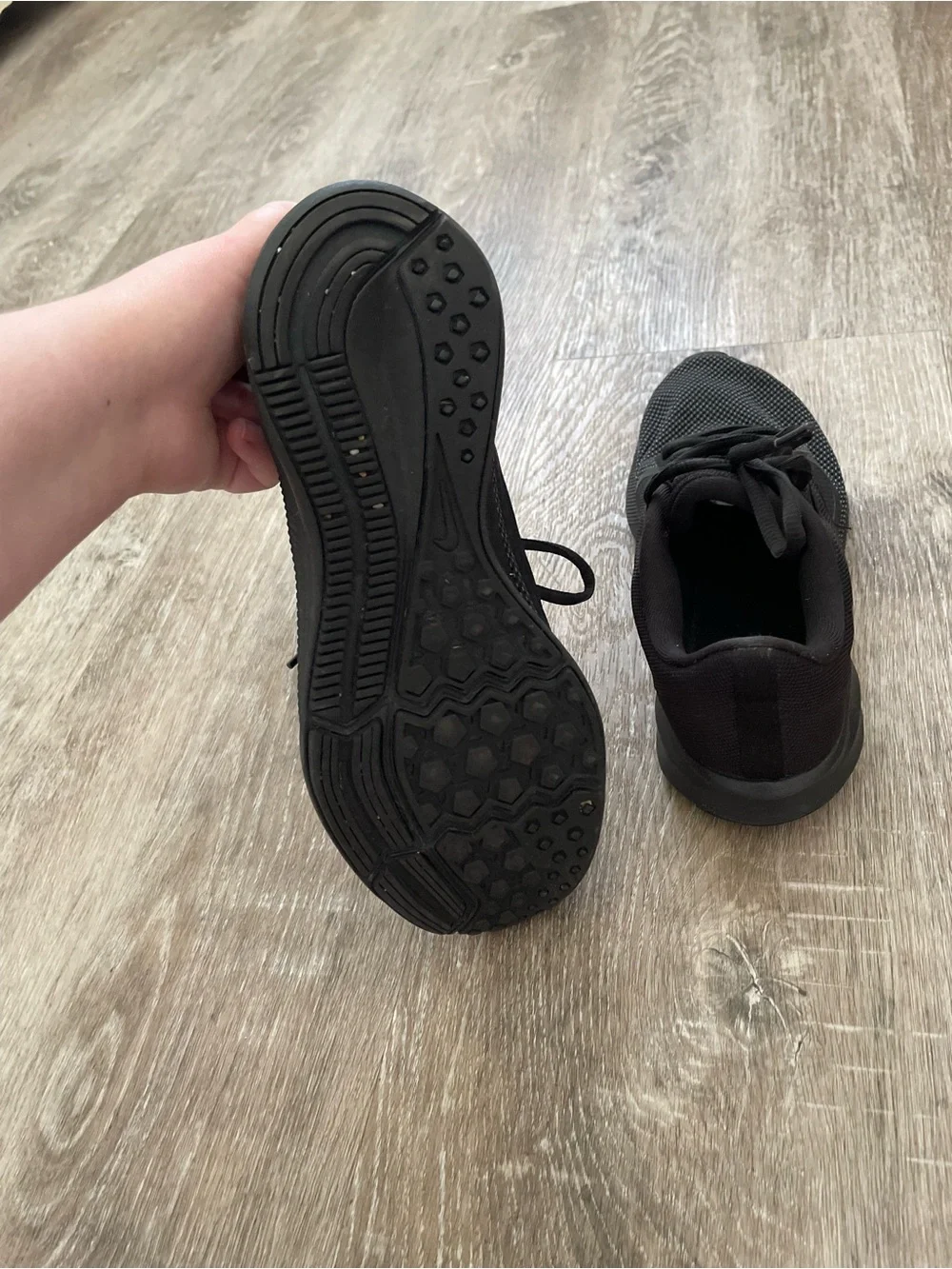 Men's Black Lightweight Mesh Running Shoes